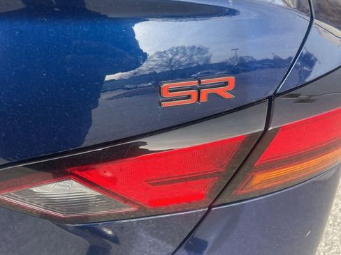 Used 2024 Nissan Altima 2.5 SR image 3