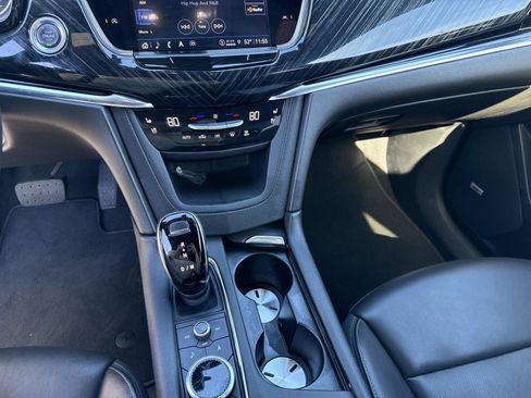 Used 2025 Cadillac XT6 Premium Luxury image 29