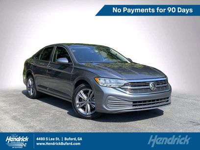 Used 2022 Volkswagen Jetta SE w/ Panoramic Sunroof Package