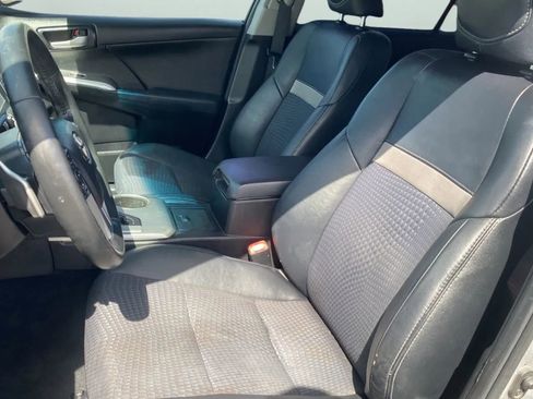 Used 2014 Toyota Camry SE FWD image 28