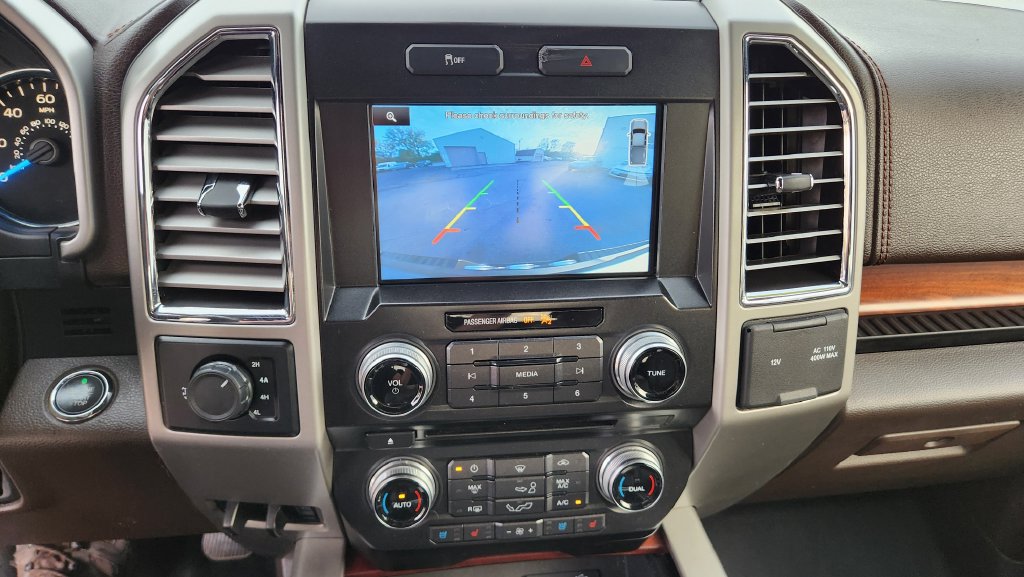 Used 2015 Ford F150 King Ranch w/ Equipment Group 601A Luxury AWD/4WD image 28