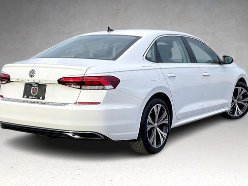 Used 2022 Volkswagen Passat 2.0T SE image 33