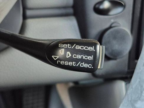 Used 2004 Porsche Boxster RWD image 15