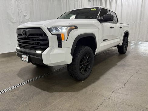 New 2025 Toyota Tundra SR5 image 23
