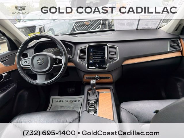 Used 2021 Volvo XC90 T6 Momentum w/ Climate Package AWD/4WD image 10