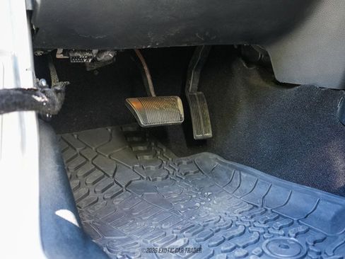 Used 2016 Jeep Wrangler Unlimited Rubicon image 27