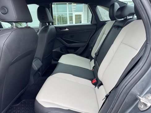 Used 2020 Volkswagen Jetta R-Line FWD image 13