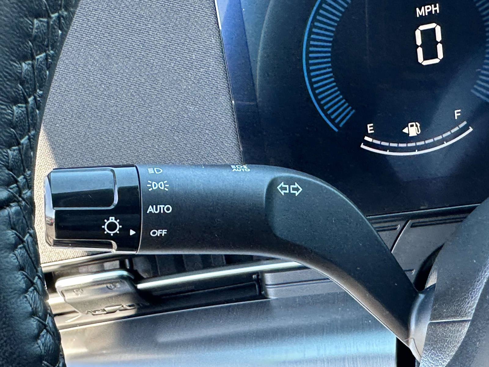 Used 2025 Hyundai Kona SEL FWD image 21