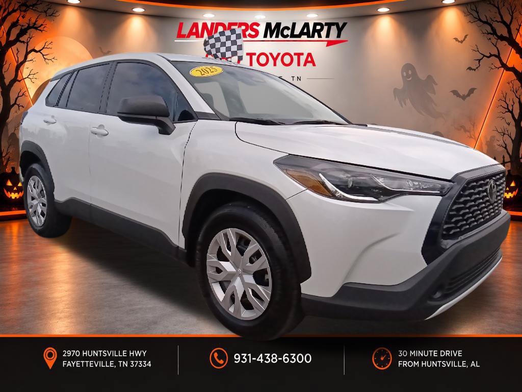 Used 2025 Toyota Corolla Cross L FWD image 1