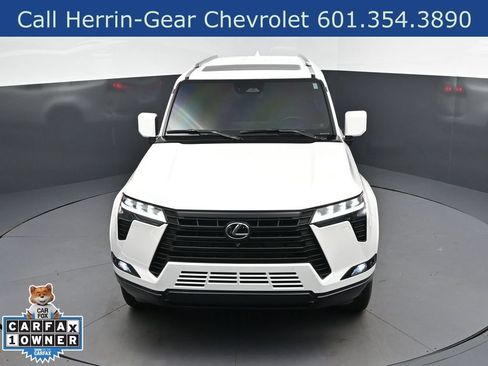 Used 2024 Lexus GX 550 w/ Accessory Package (Z1) AWD/4WD image 18
