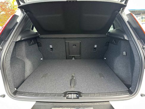 New 2026 Volvo XC40 B5 Ultra w/ Climate Package image 14