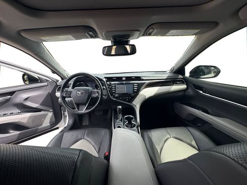 Used 2020 Toyota Camry XLE w/ Driver Assist Package FWD image 25