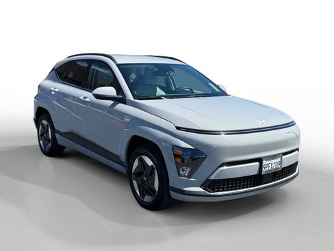 Certified 2024 Hyundai Kona SEL FWD image 7