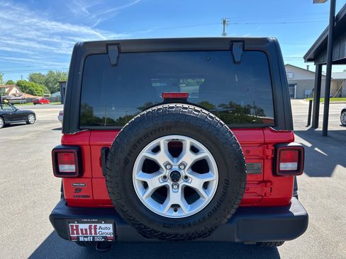 Used 2021 Jeep Wrangler Unlimited Sport AWD/4WD image 7