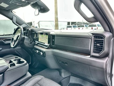 Certified 2024 GMC Sierra 1500 Elevation image 29