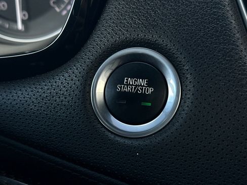 Used 2022 Cadillac XT5 Sportv w/ LPO, ONYX Package image 22