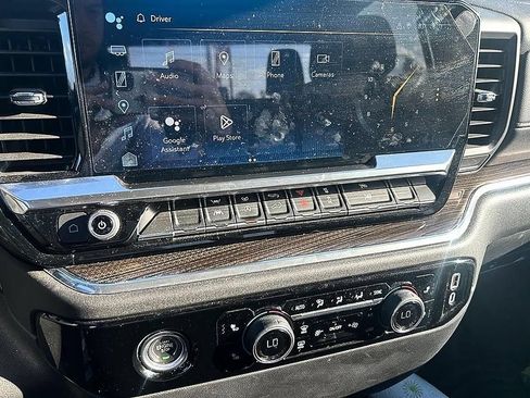Used 2024 Chevrolet Silverado 1500 LT AWD/4WD image 11