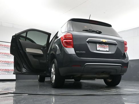 Used 2017 Chevrolet Equinox LT image 44