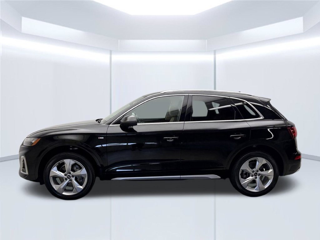 Certified 2022 Audi Q5 2.0T Premium Plus w/ Premium Plus Package AWD/4WD image 2