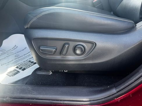 Used 2023 Toyota RAV4 Limited image 12