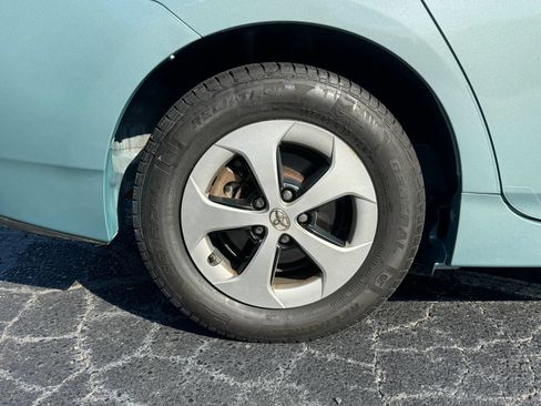 Used 2014 Toyota Prius Three FWD image 8