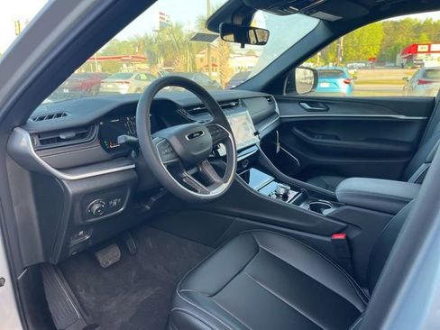 New 2026 Jeep Grand Cherokee L Limited AWD/4WD image 6