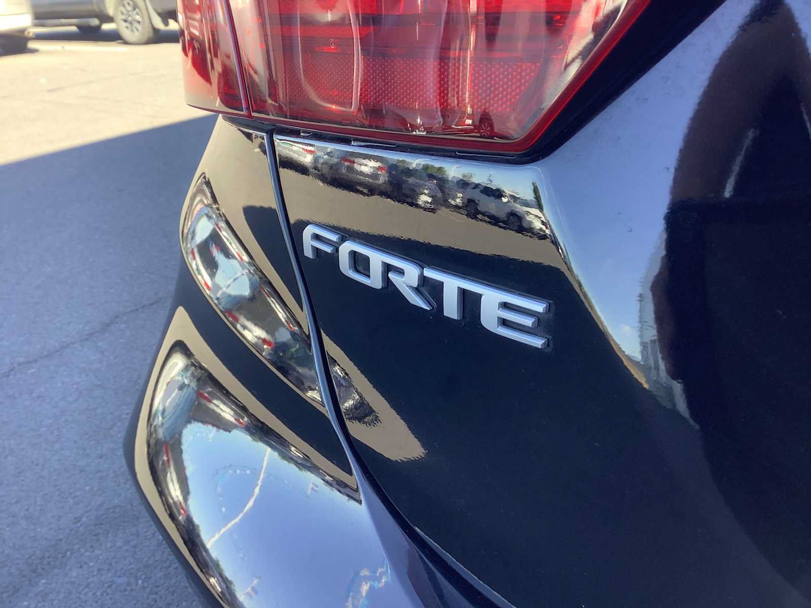 Used 2024 Kia Forte GT FWD image 6