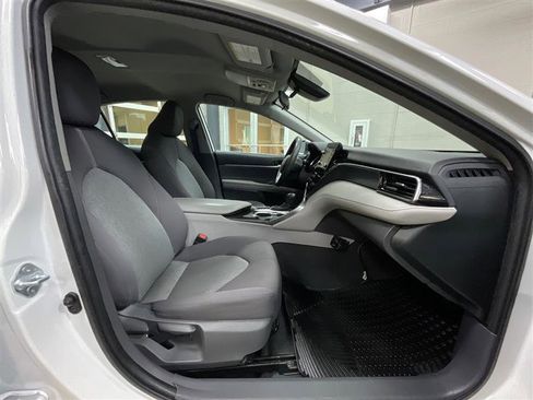Used 2021 Toyota Camry LE FWD image 26