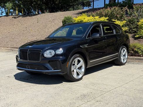 Used 2024 Bentley Bentayga image 8