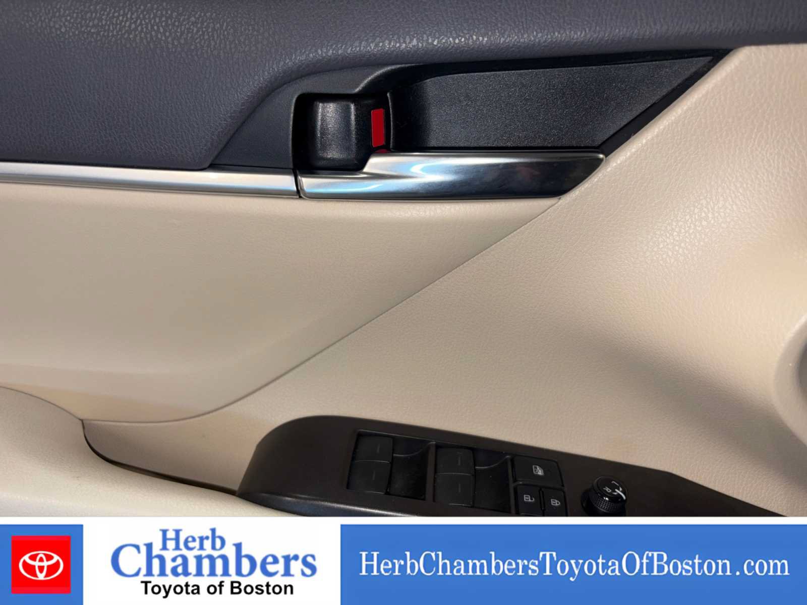 Used 2022 Toyota Camry LE FWD image 12