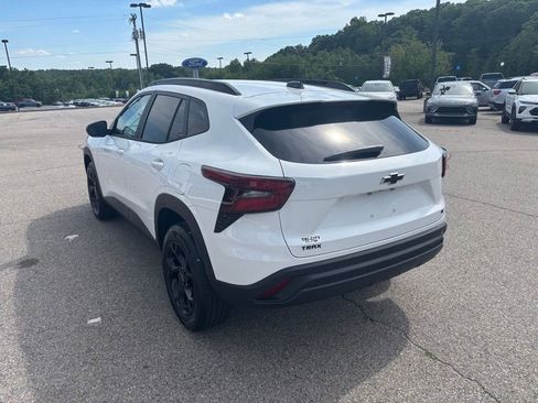 New 2026 Chevrolet Trax LT w/ Driver Confidence Package FWD image 9