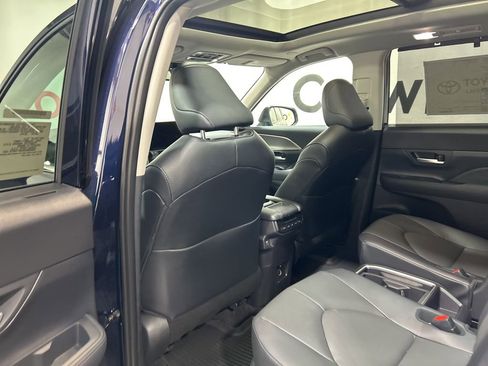 Used 2026 Toyota Grand Highlander AWD image 18