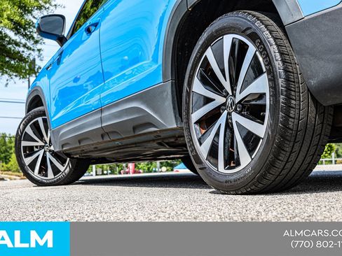 Used 2022 Volkswagen Taos SE FWD image 12