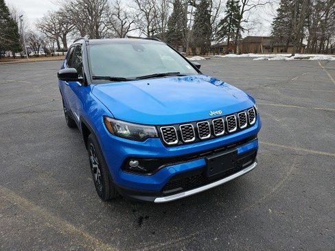 Used 2024 Jeep Compass Limited w/ Sun and Sound Group image 8