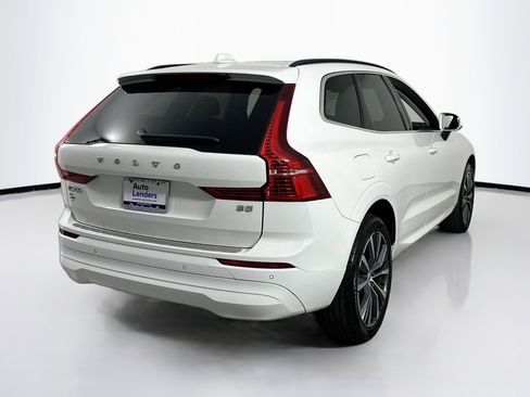 Used 2022 Volvo XC60 B5 Momentum w/ Protection Package Premier image 5