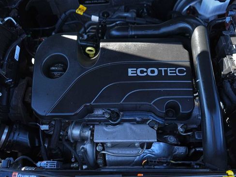 Used 2022 GMC Terrain AT4 w/ Tech Package image 9