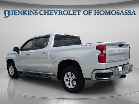 Used 2021 Chevrolet Silverado 1500 LT w/ Bed Protection Package AWD/4WD image 6