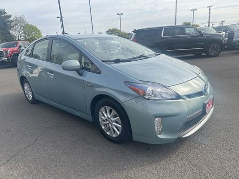 Used 2014 Toyota Prius Prime Plug-In Hybrid image 3