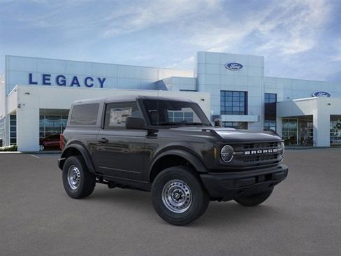 New 2025 Ford Bronco 2-Door image 7
