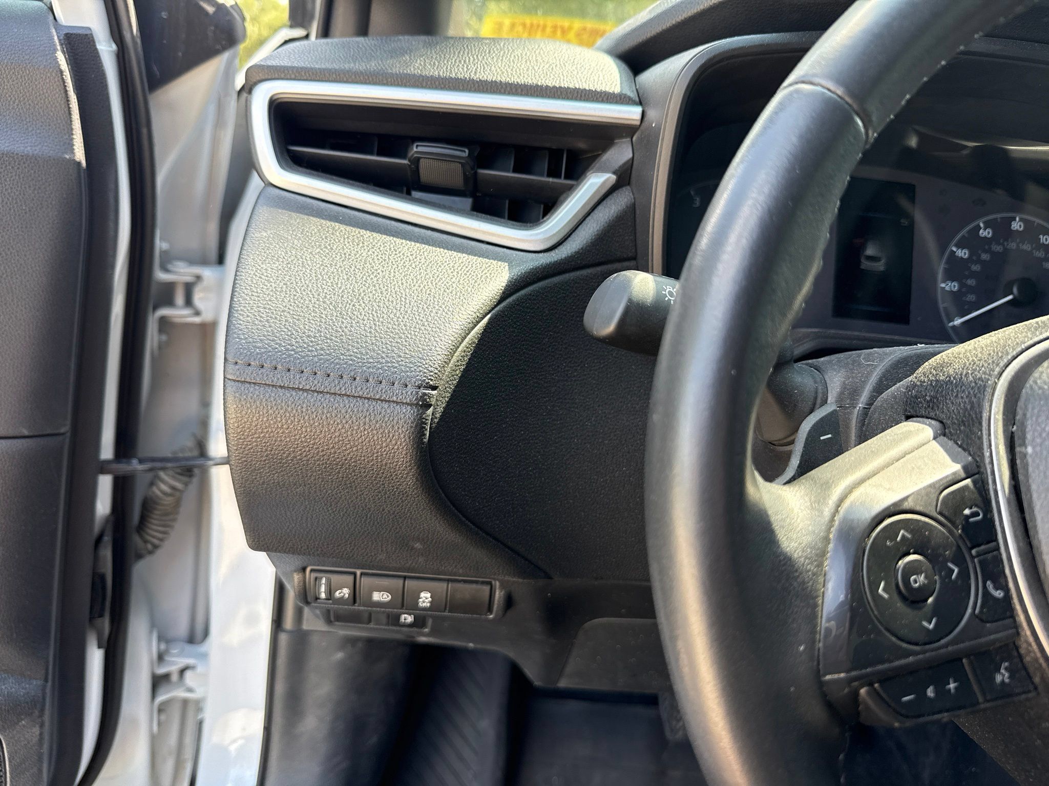 Used 2025 Toyota Corolla Cross AWD Hybrid image 23