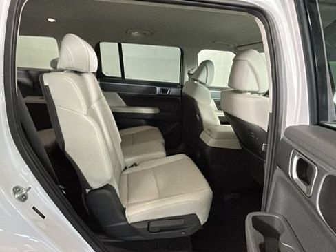 Used 2024 Hyundai Santa Fe SEL FWD image 29