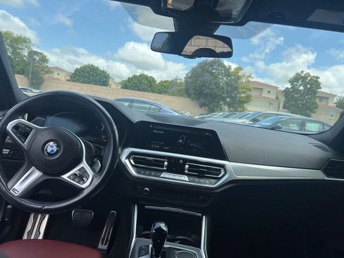 Used 2022 BMW 330i Sedan w/ M Sport Package RWD image 9
