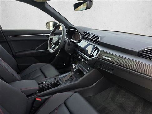 Certified 2025 Audi Q3 2.0T Premium Plus w/ Premium Plus Package image 12