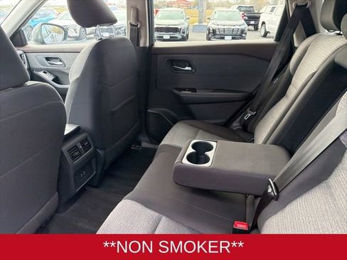 Used 2023 Nissan Rogue SV image 19