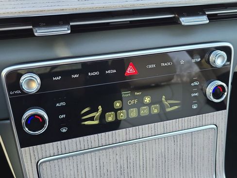 New 2026 Genesis GV80 2.5T Select image 19