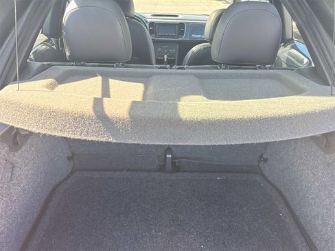 Used 2012 Volkswagen Beetle 2.5 image 16