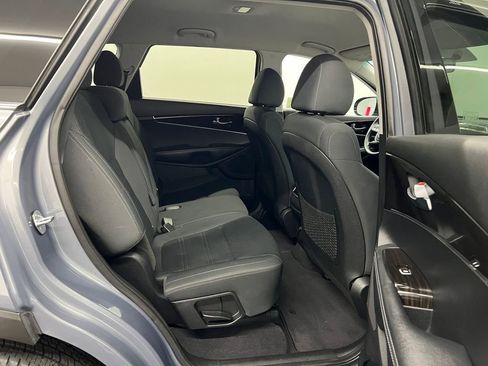 Used 2020 Kia Sorento AWD V6 image 25