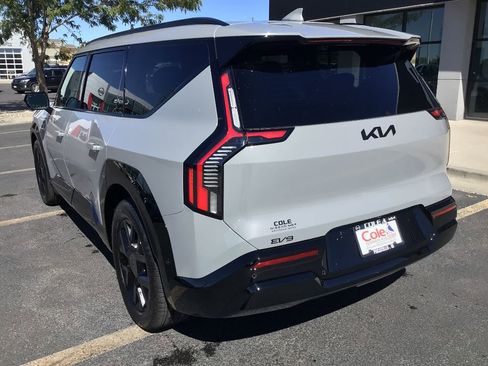 New 2026 Kia EV9 Land image 4