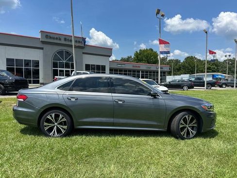 Used 2022 Volkswagen Passat 2.0T SE image 6