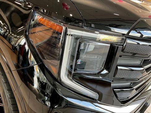 New 2026 GMC Sierra 1500 Elevation image 15